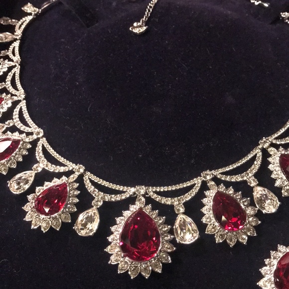 New Authentic Swarovski Ruby Princess Necklace/Collar with Matching Earrings! - Picture 8 of 15